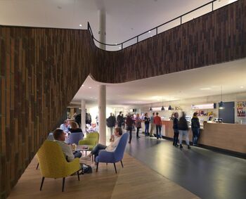 Theater de Bussel in Oosterhout. Foto door Michel Kievits