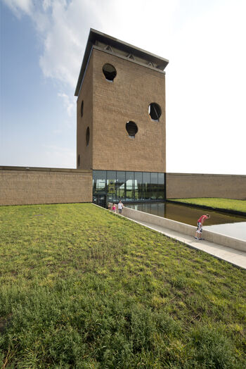 Het Inspiratiecentrum op de Brouwersdam bij het Grevelingenmeer. Foto door Architectenbureau Paul de Ruiter