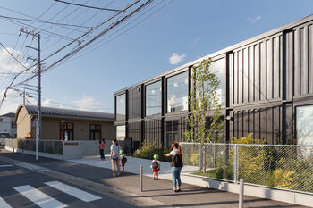 © HIBINOSEKKEI+Youji no shiro