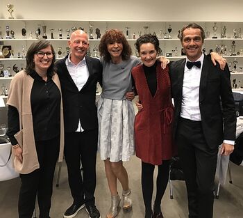 UitreikingBNA Kubus. Van links naar rechts: Nathalie de Vries, Ben van Berkel, Kristin Feireiss, Caroline Bos, en Fred Schoorl