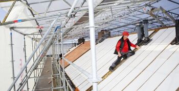 Drieduizend woningen 'in de steigers' in Rotterdam Zuid