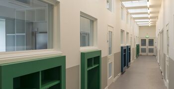 LED-verlichting voor gerenoveerde Oscar Carré school