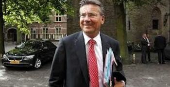 Verhagen: 'Renovatie scholen kan bouwsector aan werk helpen'