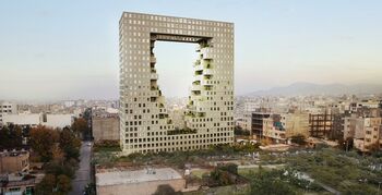 Interactie tussen bewoners door gat in toren