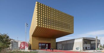 Robuust rockmuseum door MVRDV geopend in Roskilde