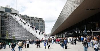 De Trap naar dak Groot Handelsgebouw geopend
