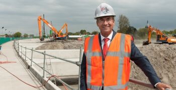 Elfduizend bouwvakkers weer aan het werk