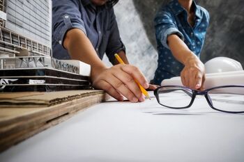 Vijf Amsterdamse plekken onder aandacht van architecten