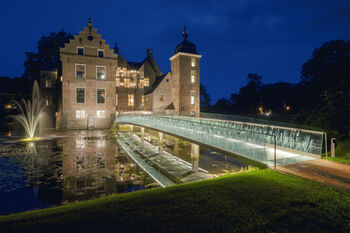 Glazen toegangsbrug Museum MORE - Kasteel Ruurlo