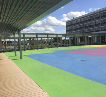 Monument Dr. Nassau College krijgt kleurrijk nieuw leven in afgeslankte vorm