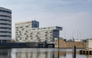 Binck is eerste gerealiseerde gebouw Binck Eiland