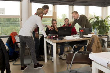 Studenten analyseren twintig inzendingen Who Cares