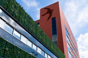 150 m2 groene gevel op Zwols stadskantoor