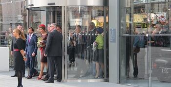Bijzondere deurconstructie in Markthal Rotterdam