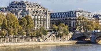 ‘Douchegordijn’ zorgt voor controverse moderne architectuur