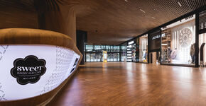 Bamboe loopt als rode draad door grootste winkelcentrum Italië