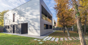 Voortdurend samenspel van natuur en lichtreflecties