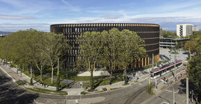 Raadhuis Freiburg baart opzien met zonnegevel