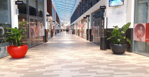 Scoop plantenbakken winkelcentrum de Oranjerie