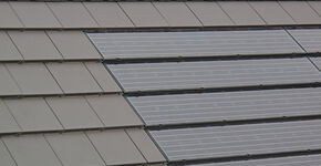 Dak met zonnestroomsysteem kan wel degelijk mooi zijn