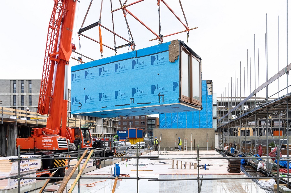 Juf Nienke in aanbouw