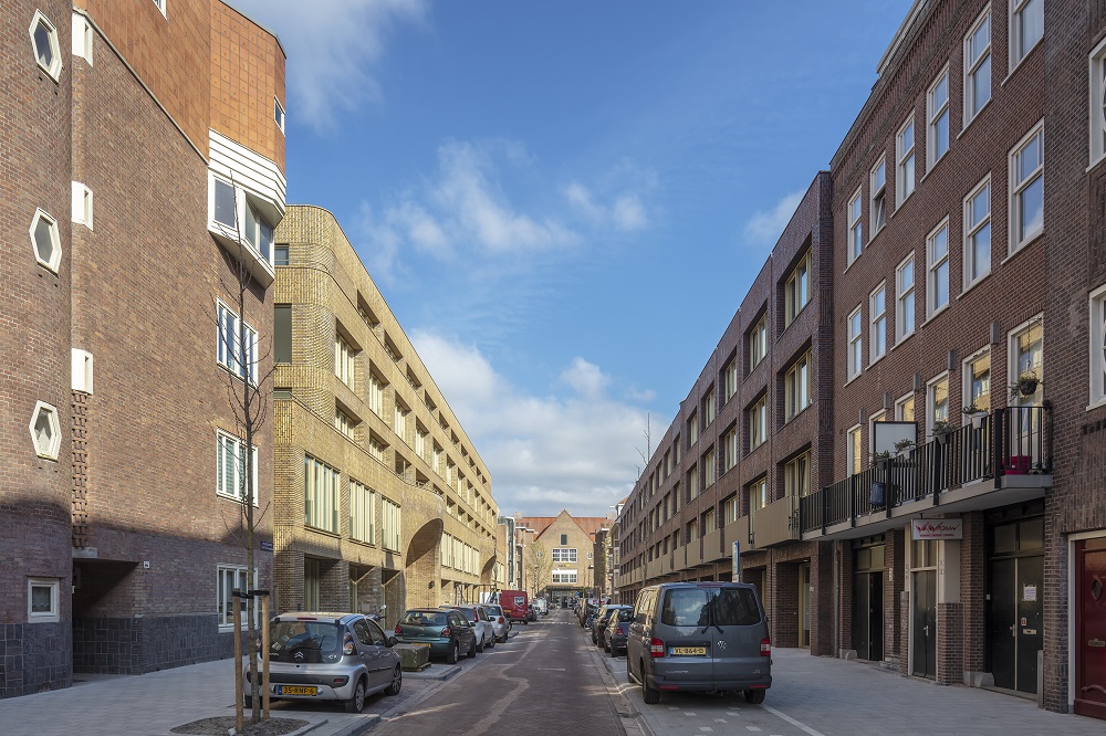 Spaarndammerhart straatzijde