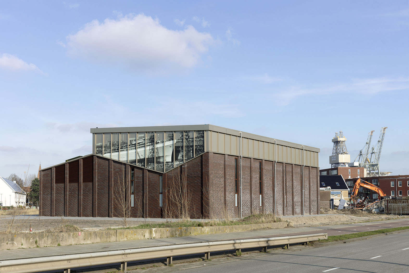 Gymzaal Heijplaat vooraanzicht