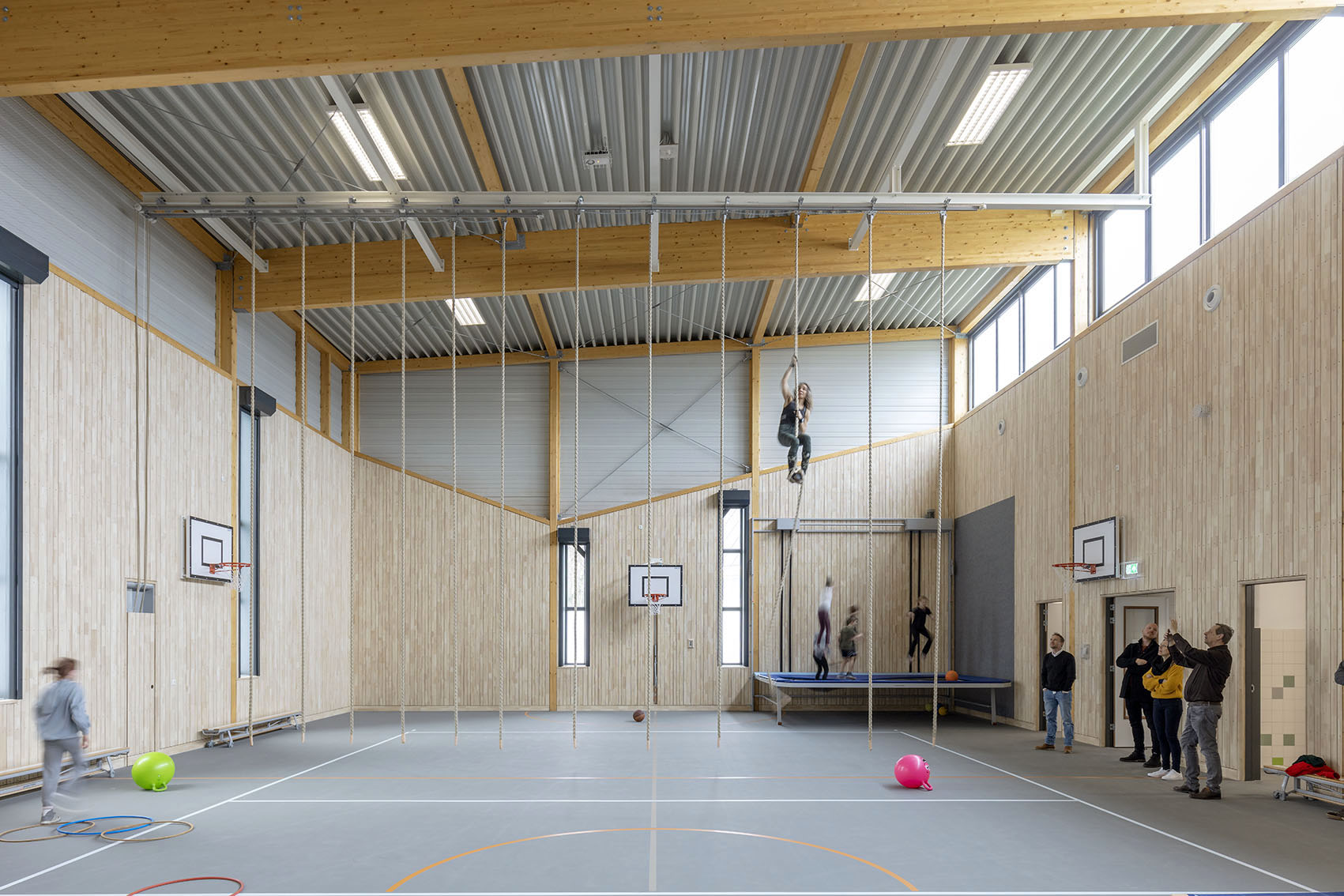 Gymzaal Heijplaat interieur